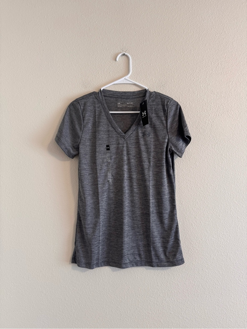 NWT Under Armour Gray Heather V-Neck Performance Tee